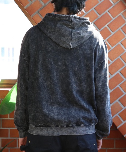 8(eight)(エイト)の「ウォッシュ加工ジップパーカー(パーカー・メンズ・ブラック/ピンク・MEDIUM/LARGE)」の15枚目の写真