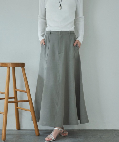 Doux archives(ドゥアルシーヴ)の「アウトポケットセミフレアスカート(スカート・レディース・ネイビー/ベージュ/カーキ・MEDIUM/SMALL)」の2枚目の写真