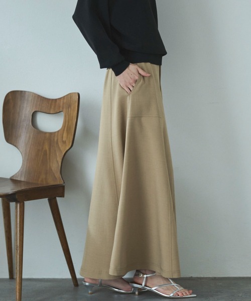 Doux archives(ドゥアルシーヴ)の「アウトポケットセミフレアスカート(スカート・レディース・ネイビー/ベージュ/カーキ・MEDIUM/SMALL)」の9枚目の写真