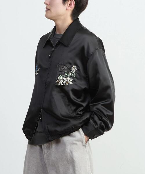 CONVERSE TOKYO(コンバーストウキョウ)の「SATIN ZIP-UP BLOUSON(ブルゾン・レディース・ブルーグリーン/ブラック/ベージュ・MEDIUM/SMALL)」の2枚目の写真