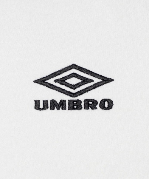 UMBRO（アンブロ）の「UMBRO Graphic T-Shirt [Kosuke Kawamura×Umbro]（アンブロ グラフィックTシャツ [河村康輔×アンブロ]）（Tシャツ/カットソー・メンズ・ブラック/ホワイト・MEDIUM/LARGE/X-LARGE）」の5枚目の写真