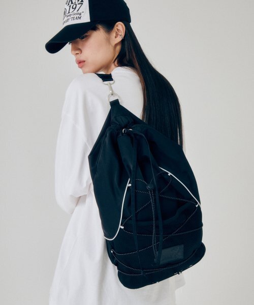 VISION STREET WEAR(ヴィジョンストリートウェア)の「VSW 2way Sling Bag Black(バックパック/リュック・レディース・その他・FREE)」の2枚目の写真