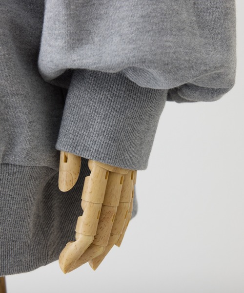 one after another NICE CLAUP（ワンアフターアナザーナイスクラップ）の「フード付きオフショルパーカーワンピース（パーカー・レディース・ピンク/オフホワイト/杢グレー・FREE）」の6枚目の写真