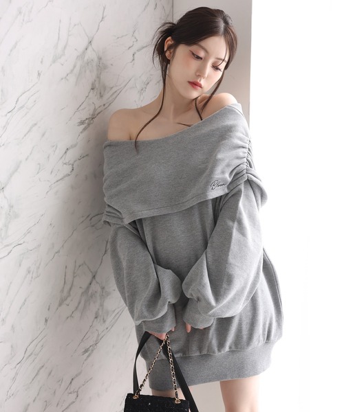 one after another NICE CLAUP（ワンアフターアナザーナイスクラップ）の「フード付きオフショルパーカーワンピース（パーカー・レディース・ピンク/オフホワイト/杢グレー・FREE）」の16枚目の写真