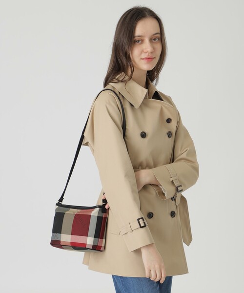 BLUE LABEL CRESTBRIDGE(ブルーレーベルクレストブリッジ)の「クレストブリッジチェックロゴプリントミニショルダー(ショルダーバッグ・レディース・レッド/ベージュ系その他・FREE)」の3枚目の写真