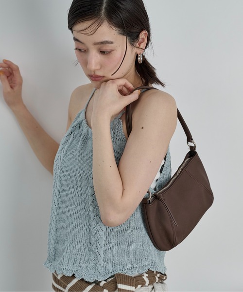 LOSCa(ロスカ)の「マットスキンフェイクレザーミニバッグ(ショルダーバッグ・レディース・ブラック/アイボリー/ブルー/ブラウン・FREE)」の14枚目の写真