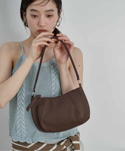 LOSCa(ロスカ)の「マットスキンフェイクレザーミニバッグ(ショルダーバッグ・レディース・ブラック/アイボリー/ブルー/ブラウン・FREE)」の22枚目の写真
