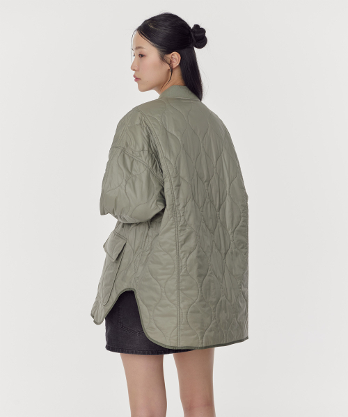 MUSINSA STANDARD WOMAN（ムシンサスタンダードウーマン）の「ウィメンズオーバーサイズオニオンキルティングジャケット[カーキ]（その他アウター・レディース・その他・X-SMALL/SMALL/MEDIUM/LARGE）」の2枚目の写真
