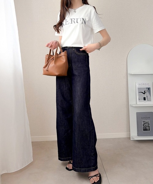 mily bilet(ミウィビレット)の「【mily bilet】フロント刺繍でさりげなく華やぐ♪ 立体花モチーフTシャツ(半袖)(Tシャツ/カットソー・レディース・ブラウン/チャコール/ホワイト・MEDIUM/LARGE/SMALL/X-LARGE)」の19枚目の写真