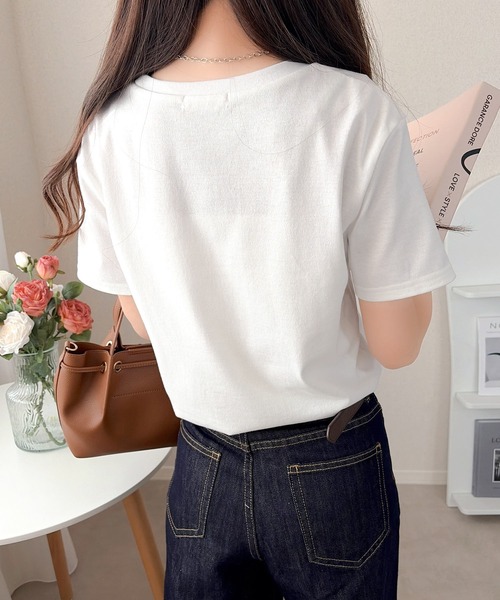 mily bilet(ミウィビレット)の「【mily bilet】フロント刺繍でさりげなく華やぐ♪ 立体花モチーフTシャツ(半袖)(Tシャツ/カットソー・レディース・ブラウン/チャコール/ホワイト・MEDIUM/LARGE/SMALL/X-LARGE)」の21枚目の写真