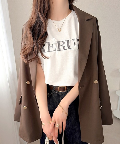 mily bilet(ミウィビレット)の「【mily bilet】フロント刺繍でさりげなく華やぐ♪ 立体花モチーフTシャツ(半袖)(Tシャツ/カットソー・レディース・ブラウン/チャコール/ホワイト・MEDIUM/LARGE/SMALL/X-LARGE)」の17枚目の写真