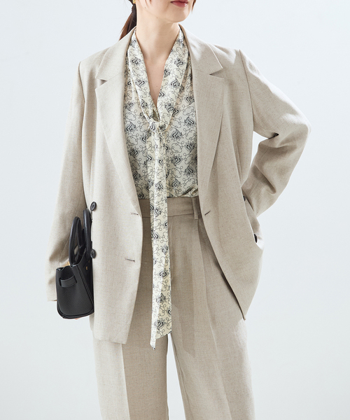 journal standard L'essage(ジャーナルスタンダードレサージュ)の「アイアスダブルブレステッドジャケット(テーラードジャケット・レディース・チャコールグレー/ベージュ・36/38)」の2枚目の写真