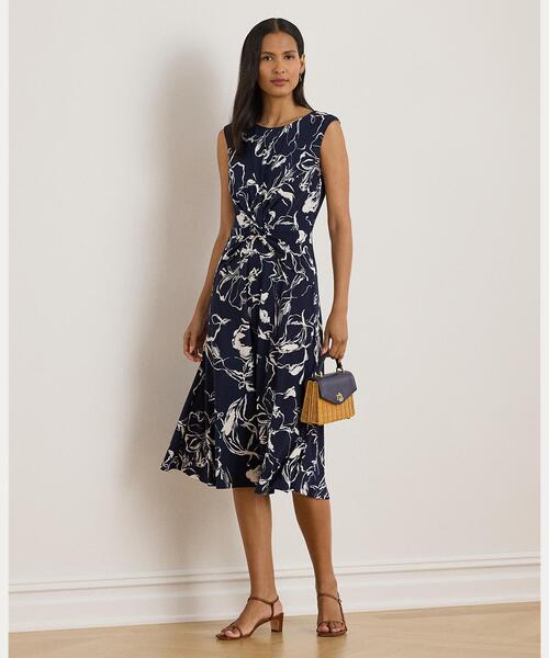 LAUREN RALPH LAUREN(ローレン ラルフ ローレン)の「フローラル ツイストフロント ジャージー ドレス(ワンピース・レディース・ネイビー系1・8/6/4/2/00/0)」の1枚目の写真