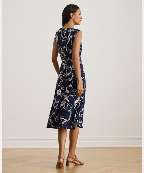 LAUREN RALPH LAUREN(ローレン ラルフ ローレン)の「フローラル ツイストフロント ジャージー ドレス(ワンピース・レディース・ネイビー系1・8/6/4/2/00/0)」の6枚目の写真