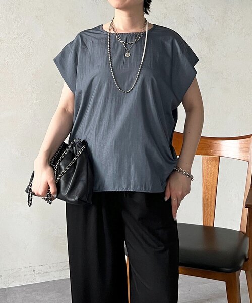 un dix cors(アンディコール)の「前後切り替えプルオーバー(Tシャツ/カットソー・レディース・ブラック/アイボリー・FREE)」の4枚目の写真