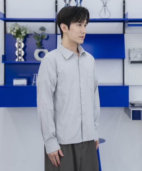 COSTUME O’CLOCK（コスチュームオクロック）の「[COCLXサック型] ソリッドセミクロップロングスリーブシャツ 2カラー COOSSH199（シャツ/ブラウス・メンズ・ライトグレー/スカイブルー・LARGE/MEDIUM/SMALL）」の5枚目の写真