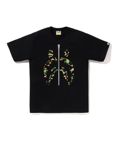 A BATHING APE(アベイシングエイプ)の「ABC CAMO SHARK TEE(Tシャツ/カットソー・メンズ・ホワイト×ブルー/ブラック×グリーン/ホワイト×グリーン/ホワイト×ピンク/ブラック×ブルー/ブラック×ピンク・SMALL/XX-LARGE/X-LARGE/LARGE/MEDIUM/XXX-LARGE)」の5枚目の写真