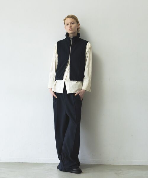 GARAGE OF GOOD CLOTHING（ガレージオブグッドクロージング）の「【日本製】裏毛ドロストショートベスト（ベスト・レディース・ホワイト系その他/ネイビー/杢グレー・FREE）」の10枚目の写真