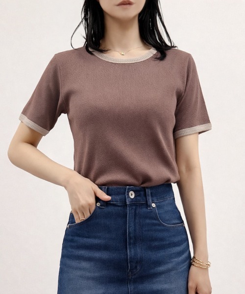 CLOTHY（クロシィ）の「【ベーシックを、ひとさじモードに】テレコバイカラーT（Tシャツ/カットソー・レディース・オフホワイト/ブラウン/ブラック・MEDIUM）」の3枚目の写真