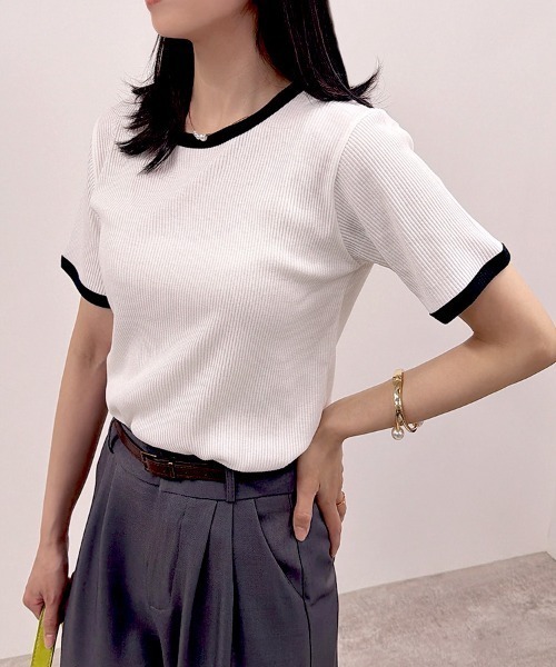 CLOTHY（クロシィ）の「【ベーシックを、ひとさじモードに】テレコバイカラーT（Tシャツ/カットソー・レディース・オフホワイト/ブラウン/ブラック・MEDIUM）」の8枚目の写真