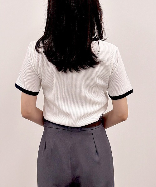 CLOTHY（クロシィ）の「【ベーシックを、ひとさじモードに】テレコバイカラーT（Tシャツ/カットソー・レディース・オフホワイト/ブラウン/ブラック・MEDIUM）」の7枚目の写真