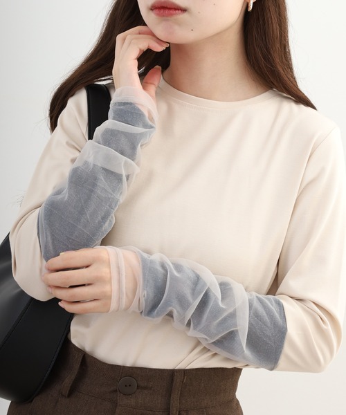 FUNALIVE(ファンアライブ)の「comoely closet 異素材ギャザーアクセントトップス 長袖(Tシャツ/カットソー・レディース・グレー/ホワイト・S/M)」の1枚目の写真