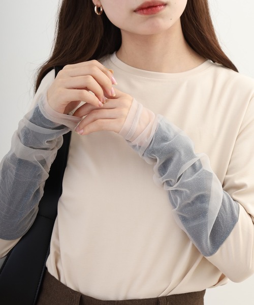 FUNALIVE(ファンアライブ)の「comoely closet 異素材ギャザーアクセントトップス 長袖(Tシャツ/カットソー・レディース・グレー/ホワイト・S/M)」の4枚目の写真