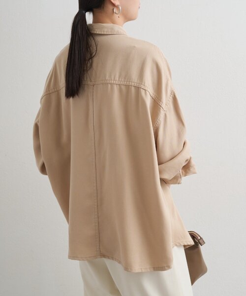 LOUNGEDRESS（ラウンジドレス）の「【サイズ展開あり/初夏まで着られる】フルイドデニムシャツ（シャツ/ブラウス・レディース・ブルー/ベージュ・SMALL/MEDIUM）」の5枚目の写真
