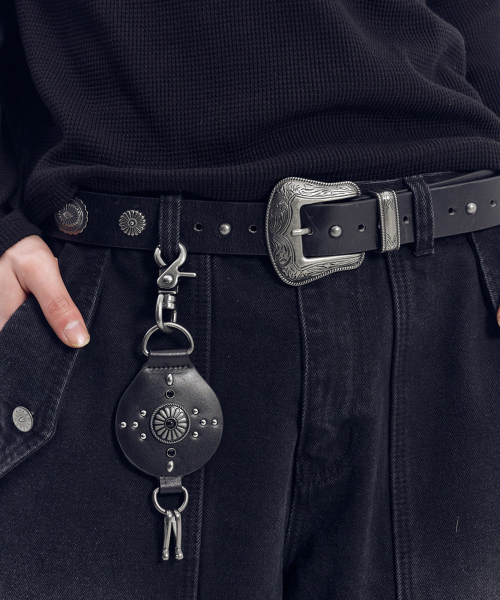 AAKAM（アーカム）の「Western Concho Belt (Black)（ベルト・レディース・その他・FREE）」の3枚目の写真