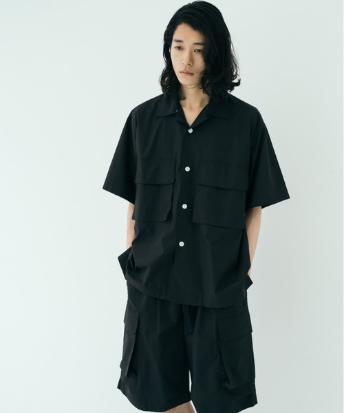 WITH OR WITHOUT(ウィズオアウィズアウト)の「ワイドカーゴショートパンツ/立体ポケットデザイン × コットンシルク素材(カーゴパンツ・メンズ・ブラック/グレー・2/1)」の3枚目の写真
