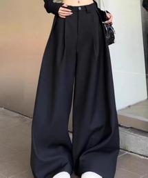 タックデザインワイドシルエットパンツ