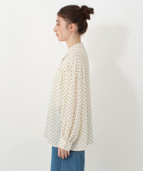 Afternoon Tea(アフタヌーンティー)の「ドット襟付きブラウス(シャツ/ブラウス・レディース・ブラック/アイボリー・MEDIUM)」の4枚目の写真