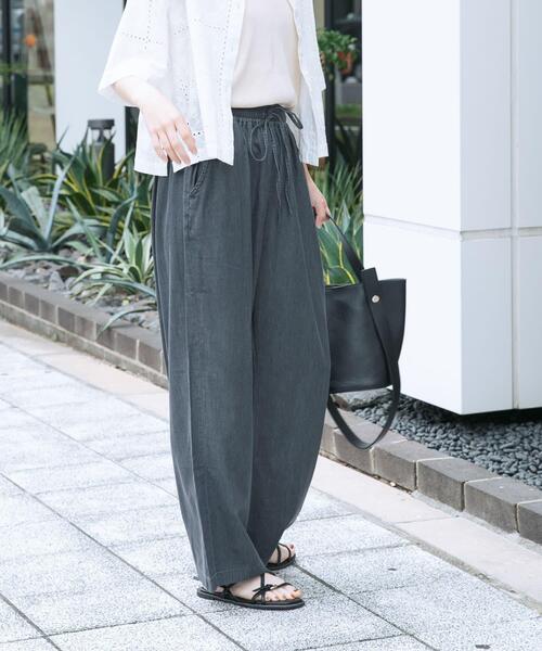 ITEMS URBANRESEARCH(アイテムズ アーバンリサーチ)の「『洗濯可』レーヨンデニムワイドパンツ(デニムパンツ・レディース・ブルー/ワンウォッシュ/ブラック・FREE)」の10枚目の写真