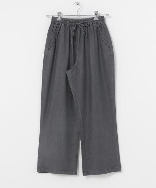 ITEMS URBANRESEARCH(アイテムズ アーバンリサーチ)の「『洗濯可』レーヨンデニムワイドパンツ(デニムパンツ・レディース・ブルー/ワンウォッシュ/ブラック・FREE)」の14枚目の写真