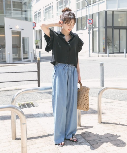 ITEMS URBANRESEARCH（アイテムズ アーバンリサーチ）の「レーヨンデニムワイドパンツ（デニムパンツ・レディース・ブルー/ワンウォッシュ/ブラック・FREE）」の13枚目の写真