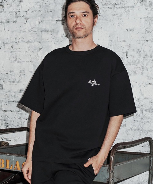 No Rain No Rainbow(ノーレインノーレインボー)の「mt10385-cardboard knit T-shirt with two-tone embroidery Tシャツ(NR26S-19)(Tシャツ/カットソー・メンズ・ホワイト/ブルー/ブラック・XL/L/M/S)」の2枚目の写真