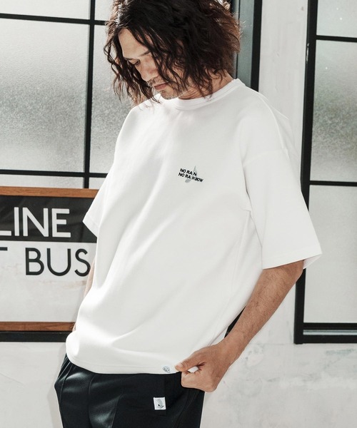 No Rain No Rainbow(ノーレインノーレインボー)の「mt10385-cardboard knit T-shirt with two-tone embroidery Tシャツ(NR26S-19)(Tシャツ/カットソー・メンズ・ホワイト/ブルー/ブラック・XL/L/M/S)」の22枚目の写真