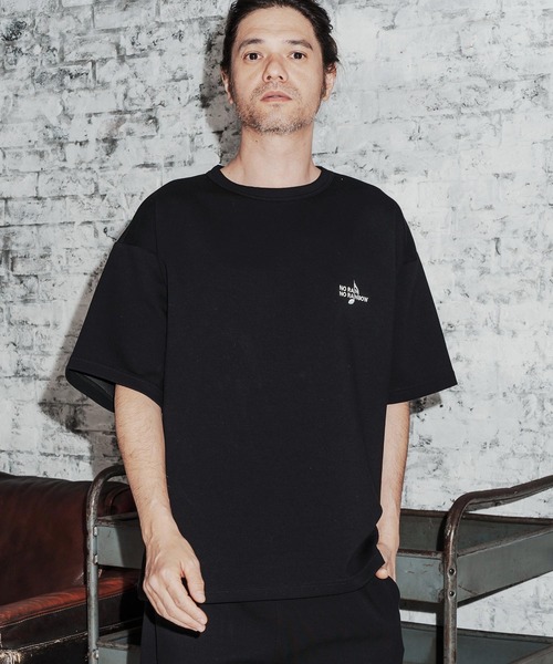 No Rain No Rainbow(ノーレインノーレインボー)の「mt10385-cardboard knit T-shirt with two-tone embroidery Tシャツ(NR26S-19)(Tシャツ/カットソー・メンズ・ホワイト/ブルー/ブラック・XL/L/M/S)」の5枚目の写真