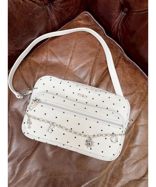 EVRIS(エヴリス)の「【500mlペットボトルも入る!】CHARMハンドBAG ドット柄(ハンドバッグ・レディース・イエロー/ブラック/ホワイト・FREE)」の7枚目の写真