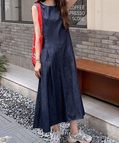 meJane(ミージェーン)の「デニム刺繍ポイント Aラインノースリーブワンピース(ワンピース・レディース・インディゴブルー・FREE)」の3枚目の写真