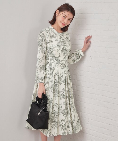 index(インデックス)の「フラワーハイネックタックワンピース【洗濯機OK/イージーアイロン/防シワ】(ワンピース・レディース・ネイビー系/アイボリー系/ベージュ系その他4・42/40/38/36)」の1枚目の写真