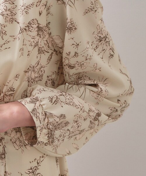 index(インデックス)の「フラワーハイネックタックワンピース【洗濯機OK/イージーアイロン/防シワ】(ワンピース・レディース・ネイビー系/アイボリー系/ベージュ系その他4・42/40/38/36)」の21枚目の写真