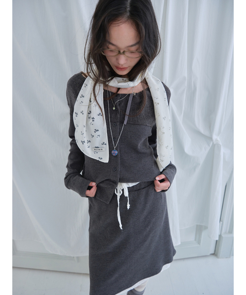 MUWM(ムウム)の「ダブルレイヤースカート Double Layer Skirts (チャコール)(スカート・レディース・チャコール・OS)」の5枚目の写真