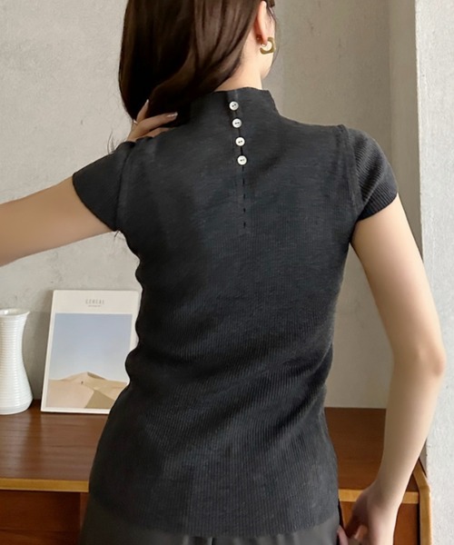 Eclat one(エクラワン)の「【Eclat one】ベーシック ハイネック コンパクト ニット 半袖 トップス(ニット/セーター・レディース・ブラウン/ダークグレー/ベージュ・FREE)」の5枚目の写真