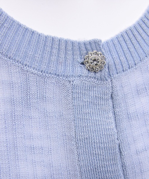 CLEAR BASIC（クリアベーシック）の「裾フリルビジューボタンシアーニットカーディガン［骨格ウェーブ/華奢見え/フレアシルエット/フェミニン］（カーディガン/ボレロ・レディース・ブラック/ピンクベージュ/アイボリー/ブルーグレー・F）」の6枚目の写真