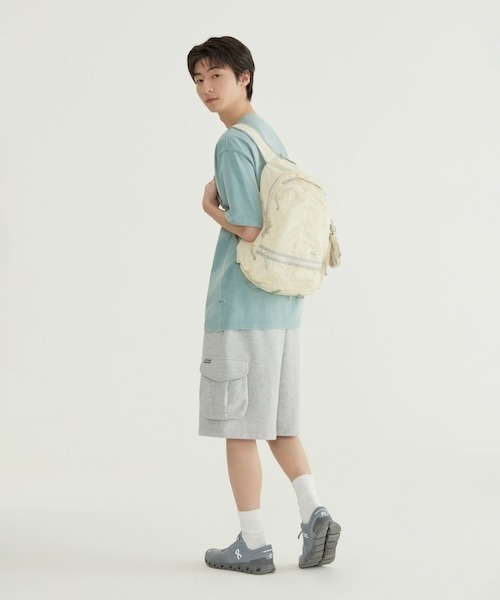 COVERNAT(カバーナット)の「LIGHT NYLON BACKPACK(バックパック/リュック・メンズ・スカイブルー/アイボリー/ブラック・FREE)」の5枚目の写真