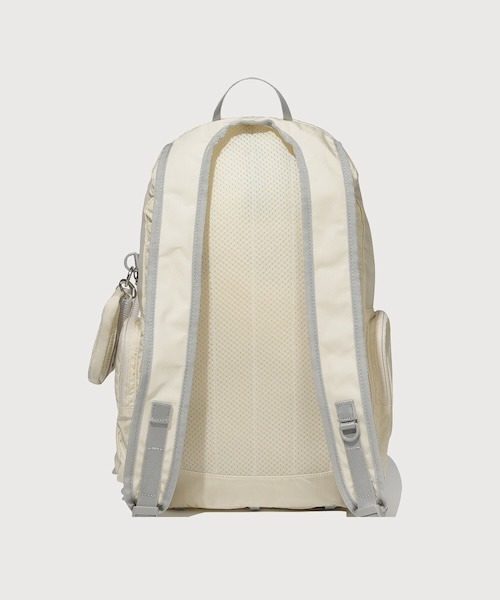 COVERNAT(カバーナット)の「LIGHT NYLON BACKPACK(バックパック/リュック・メンズ・スカイブルー/アイボリー/ブラック・FREE)」の10枚目の写真