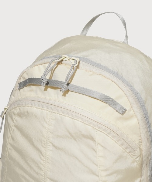 COVERNAT(カバーナット)の「LIGHT NYLON BACKPACK(バックパック/リュック・メンズ・スカイブルー/アイボリー/ブラック・FREE)」の11枚目の写真