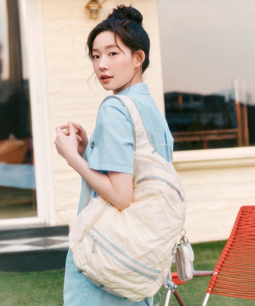 COVERNAT(カバーナット)の「LIGHT NYLON BACKPACK(バックパック/リュック・メンズ・スカイブルー/アイボリー/ブラック・FREE)」の4枚目の写真