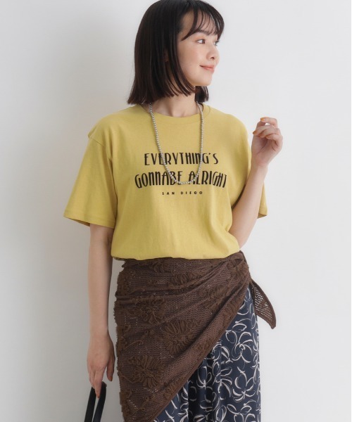 Right-on(ライトオン)の「【HONEYSUCKLE ROSE】アソートグラフィックTシャツ (半袖カットソー / プリントロゴ / クルーネック / ラウンドヘム / ゆったり / 体型カバー)(Tシャツ/カットソー・レディース・オフホワイト/ブルー/ブラウン/ホワイト/ライトグレー/イエロー/ダークグレー/キナリ・S/M/L)」の8枚目の写真